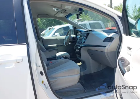 2011 Toyota Sienna Le V6 from USA, damaged, VIN 5TDKK3DC3BS139015